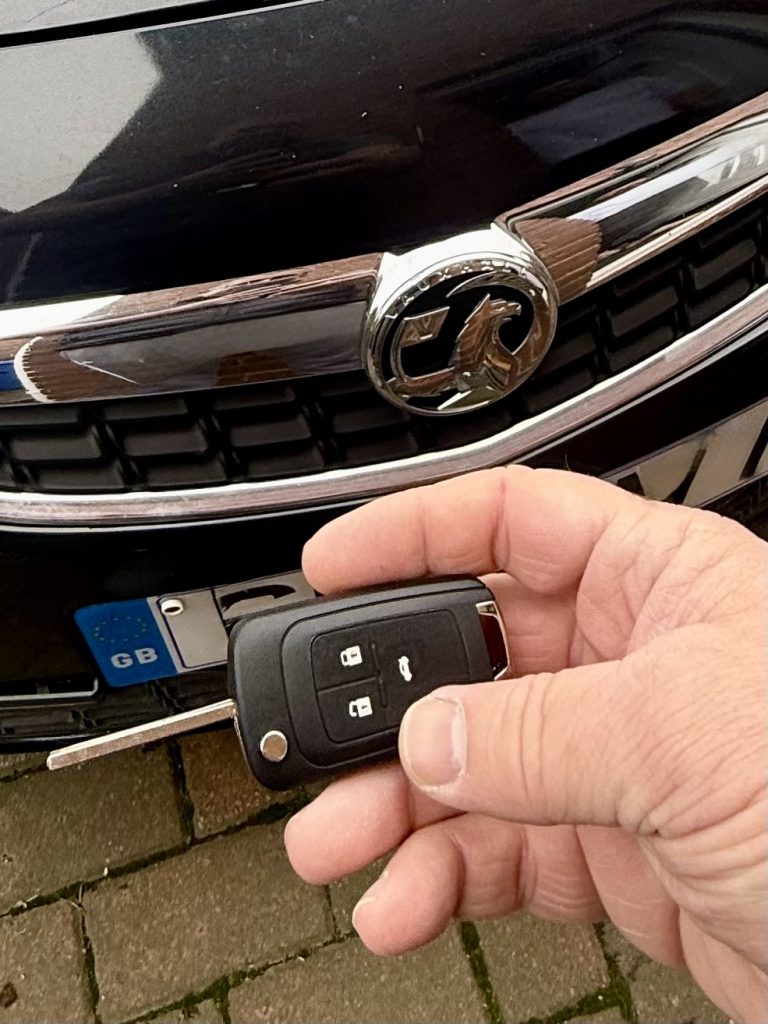 Vauxhall Astra J spare key programmed in High Pit Cramlington NE23 by Locksmith Kev auto locksmith service
